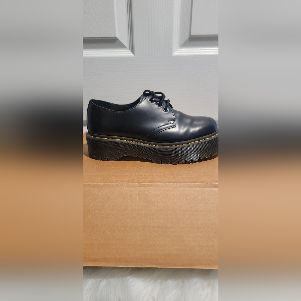 Dr Martens size 9.  NEW IN GENERIC BOX.